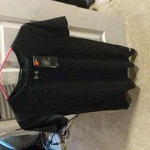 Women's under armor shirt